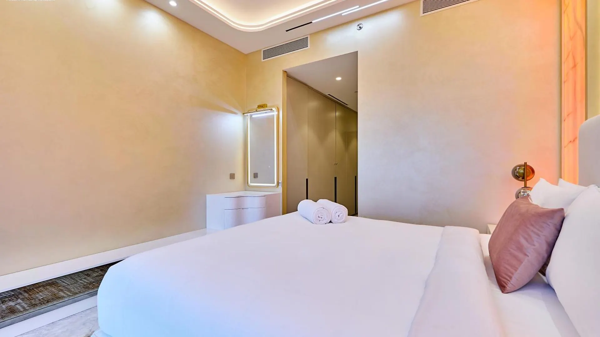 Apartment Bnbmehomes - Grande Signature Residences Dubai Vereinigte Arabische Emirate